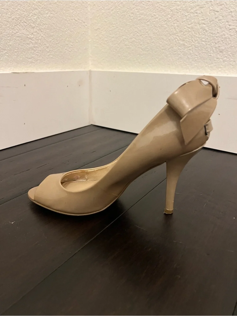 Enzo Angiolini Beige Peep-Toe Bow Pumps
